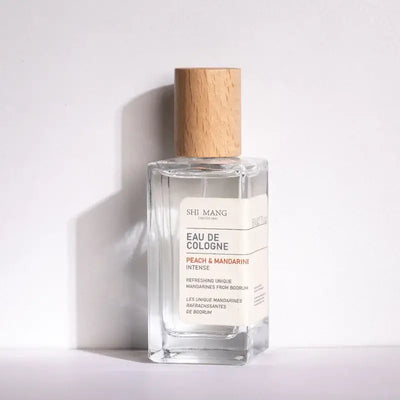 Premium unisex Eau De Parfum with woody & light floral notes. A fresh, long-lasting fragrance that feels elegant & luxurious.