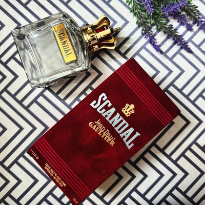 Long-lasting men’s Eau De Parfum with woody vetiver, tonka, leather & sandalwood. A refined 100ml fragrance for elegance.