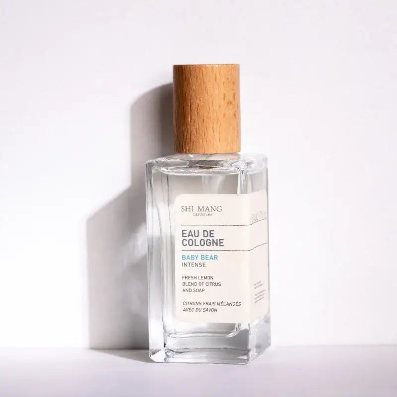 Premium unisex Eau De Parfum with woody & light floral notes. A fresh, long-lasting fragrance that feels elegant & luxurious.