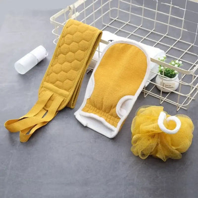 3-in-1 bath set with back scrubber, sponge & brush. Exfoliate, cleanse & massage skin for a refreshing spa-like shower.