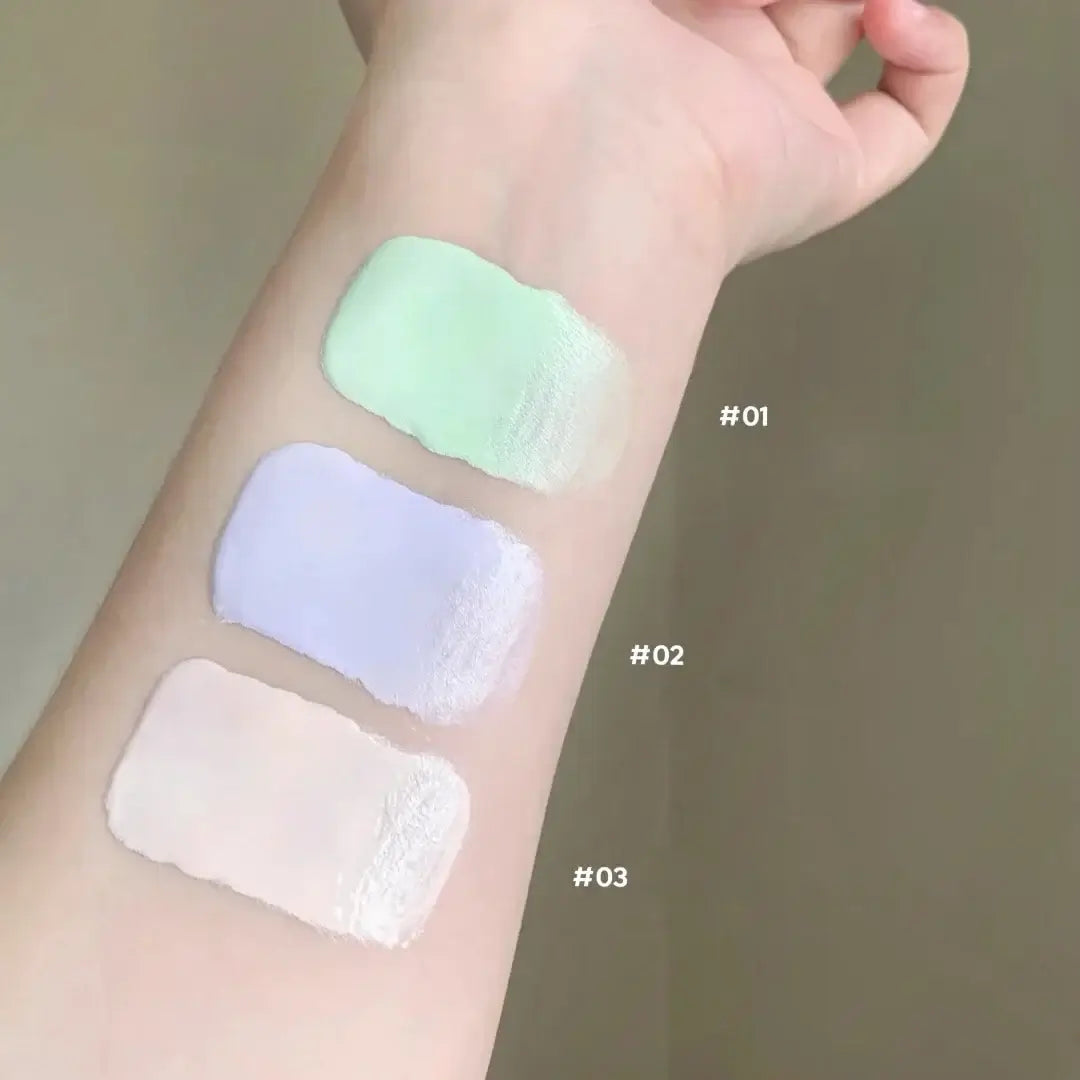 Illustration of Frost Glow Cosmetics Primer benefits: Triple-tone customization, pore-blurring effect, soft-focus complexion, hydrating skin fusion.