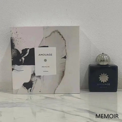 A refined women’s Eau De Parfum with floral, oriental & chypre tones. 100ml long-lasting fragrance full of depth & elegance.