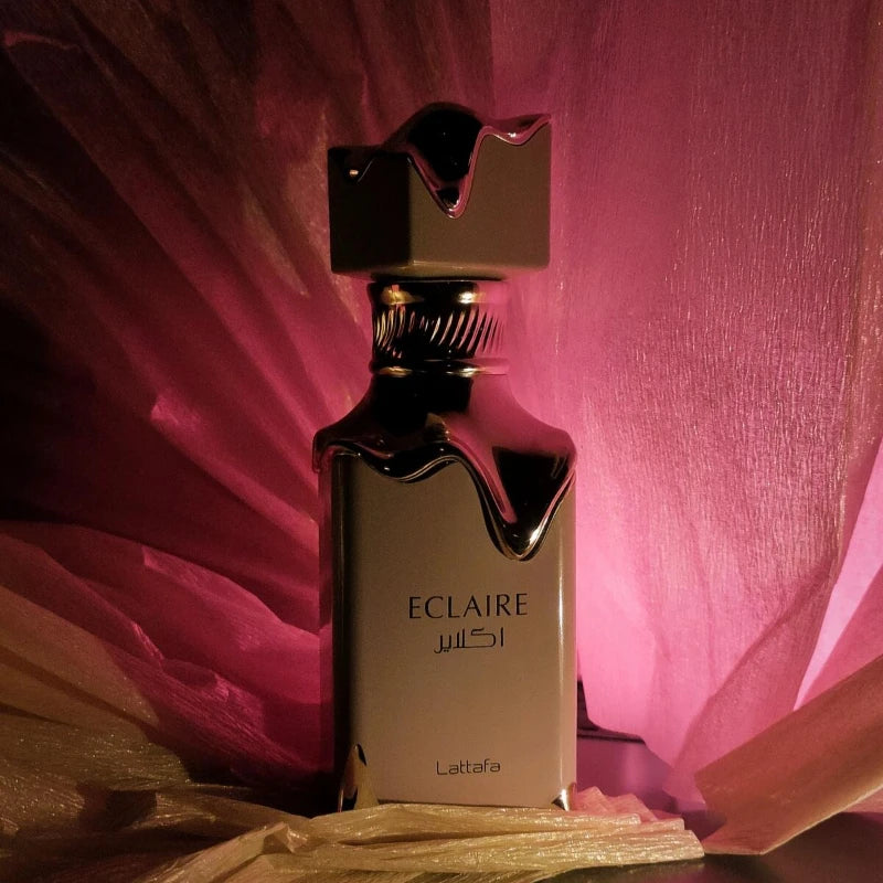 Sweet, long-lasting floral gourmand perfume with caramel, milk, honey, vanilla & musk. A feminine Eau De Parfum in 100ml.