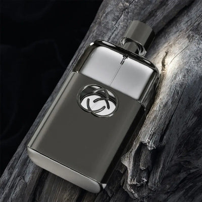 Fresh 75ml men’s cologne with woody notes. Long-lasting Eau De Toilette spray for confidence, style & everyday elegance.