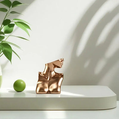 A romantic 100ml women’s Eau De Parfum with lasting vanilla, amber & oriental notes. Elegant, warm & feminine fragrance.