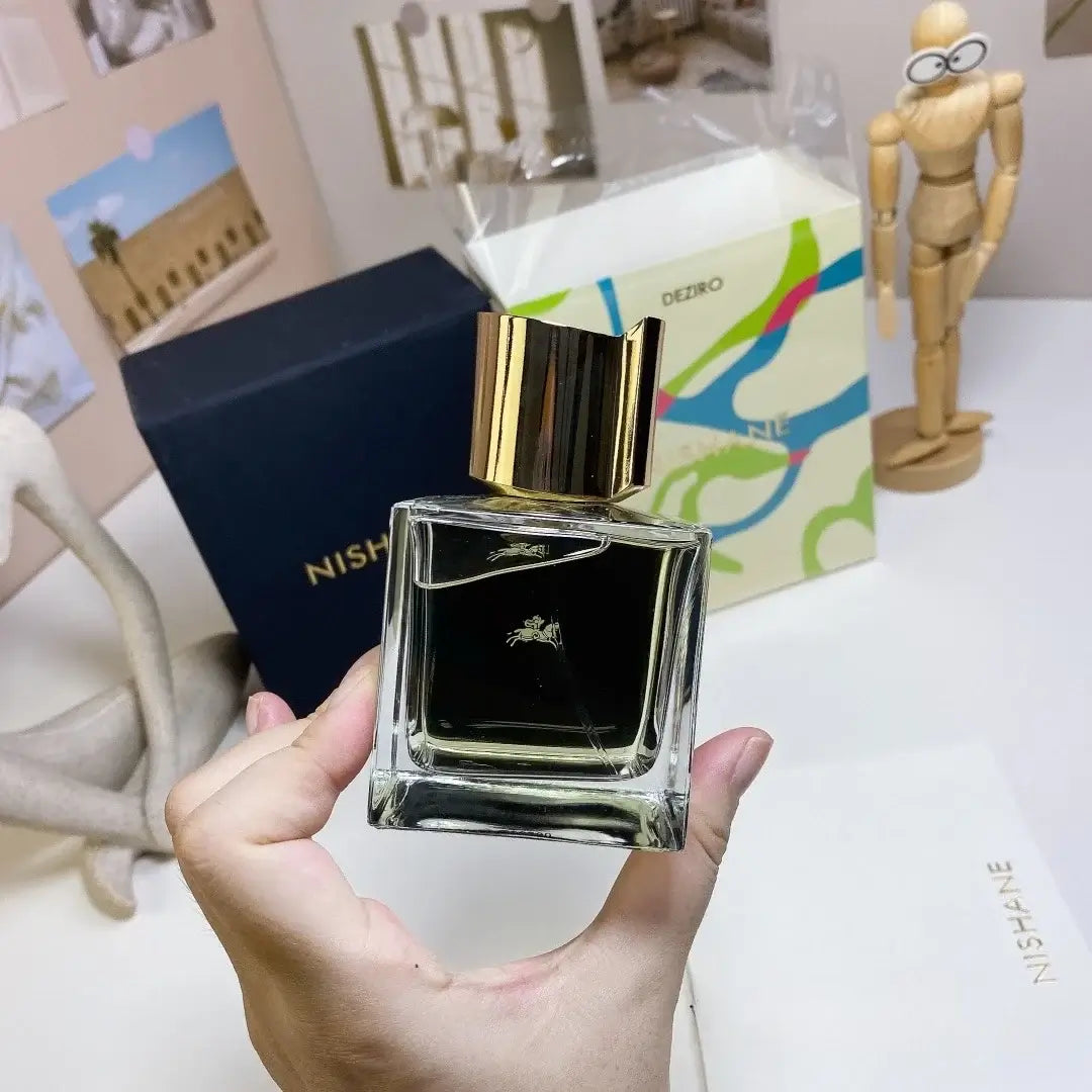 Luxury long-lasting floral, citrus & woody fragrance. A timeless unisex perfume that inspires elegance & confidence.