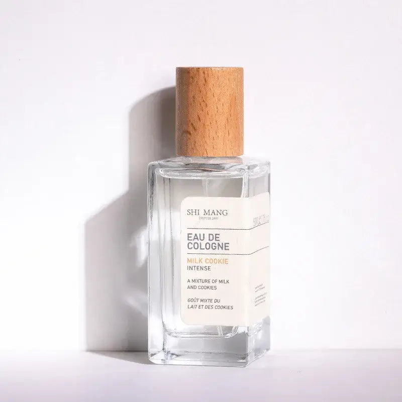 Premium unisex Eau De Parfum with woody & light floral notes. A fresh, long-lasting fragrance that feels elegant & luxurious.