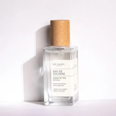 Premium unisex Eau De Parfum with woody & light floral notes. A fresh, long-lasting fragrance that feels elegant & luxurious.